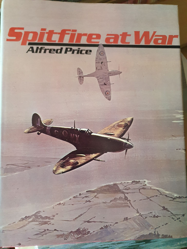 Spitfire at War 2nd HAND