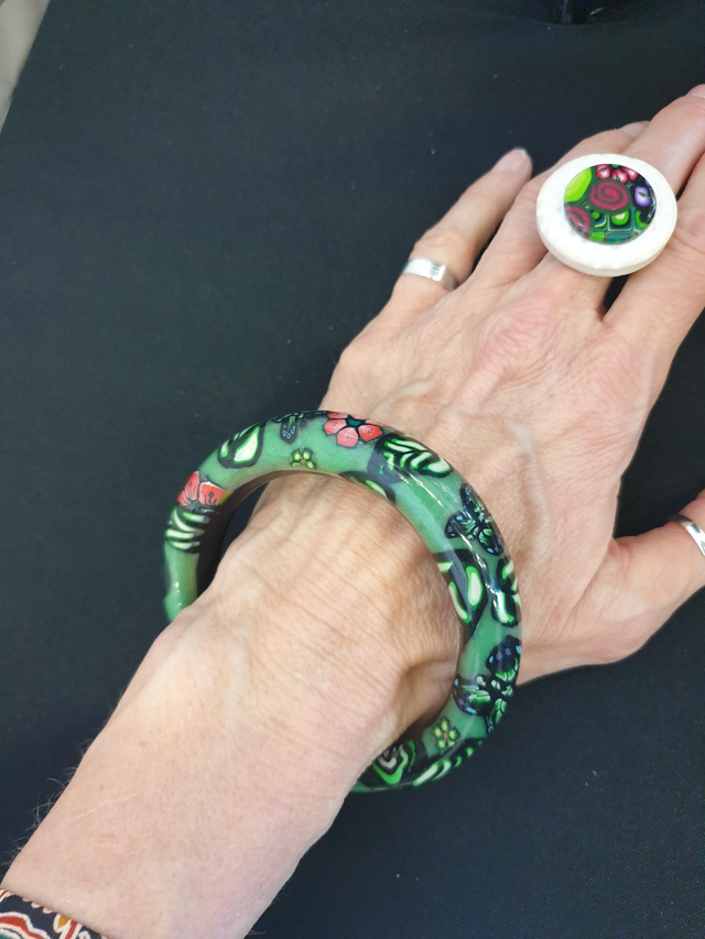 Bracelet "FolKlo" fond vert 