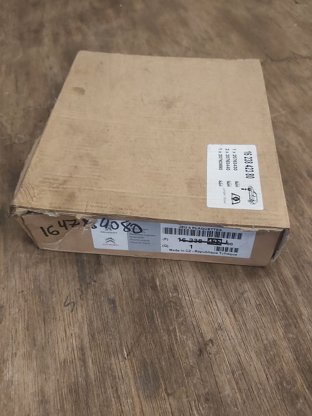 1647864080 - Jeu de 4 plaquettes de frein