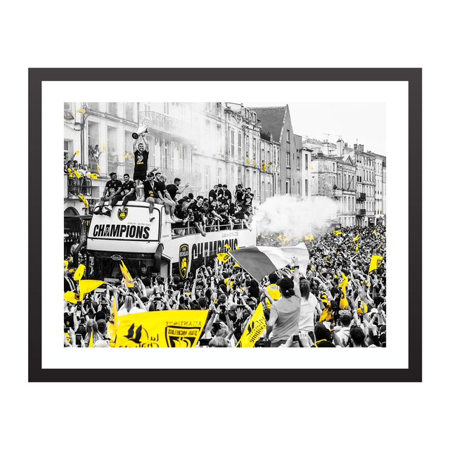 Rugby - Bourgarit lève la coupe - 21/05/23 - La Rochelle