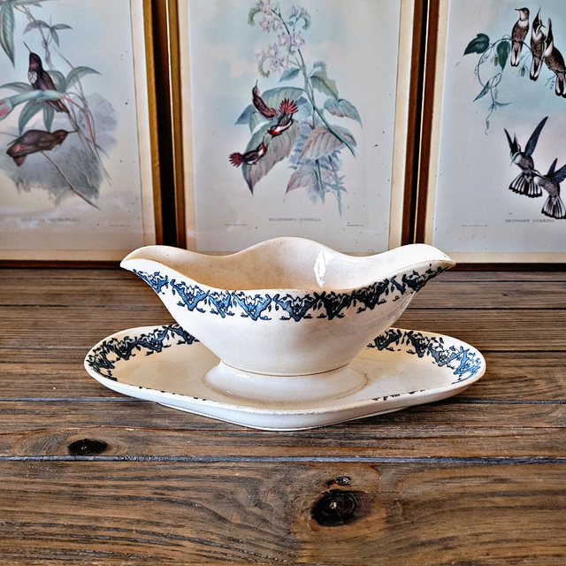 Saucière Longwy terre de fer Rhodes, fin 19 ème, décor bleu 