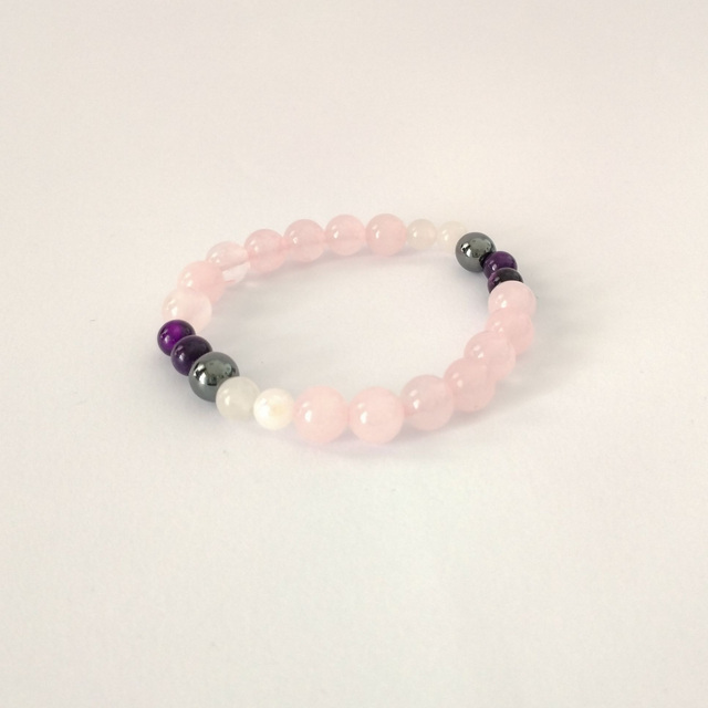 Pulsera “Amor Sereno” – Cuarzo Rosa, Amatista, Hematita y Piedra de Luna