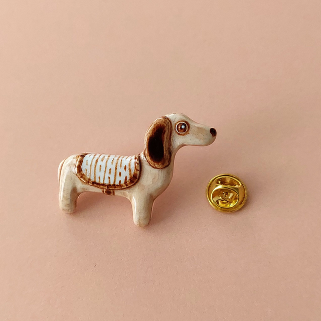 Dachshund clay pin -  Fun Dachshund  jewellery - Sausage dog pin - Air dry clay pin - Dachshund  dog lover gift