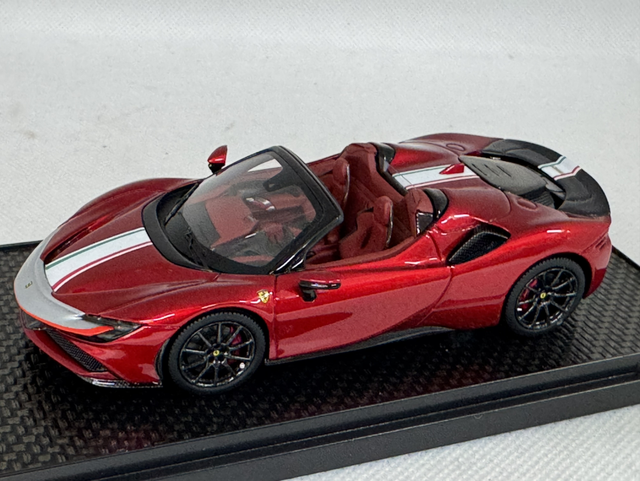 Ferrari SF90 Spider Pack Fiorano 2007 rot/Italien Flag BBR 1:43 48 pcs.