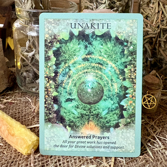 Magpie Oracle – Empowerment | 40 Curated Oracle Cards | Unique Intuitive Deck with Digital Guidebook