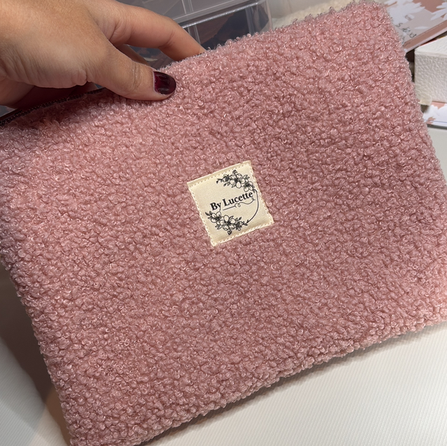Petite pochette sherpa rose
