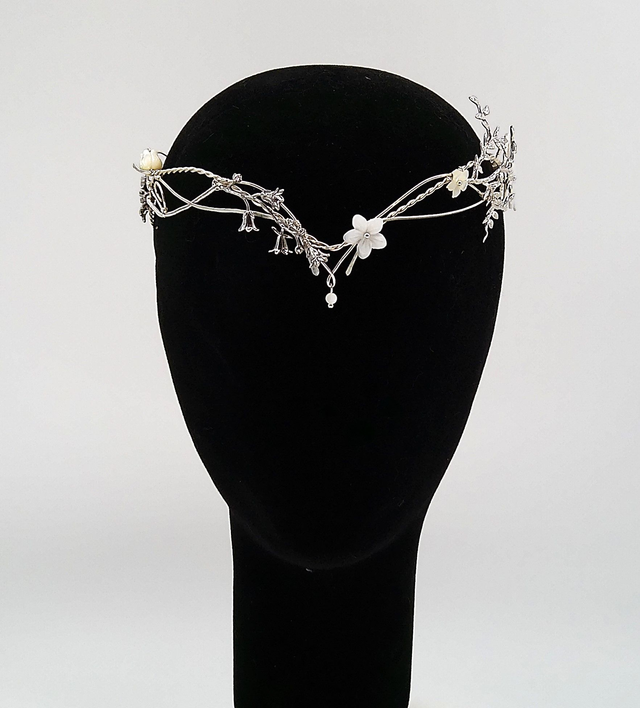 Aerdrië, tiare en nacre et cuivre plaqué argent