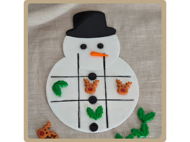 Plateau de morpion - bonhomme de neige