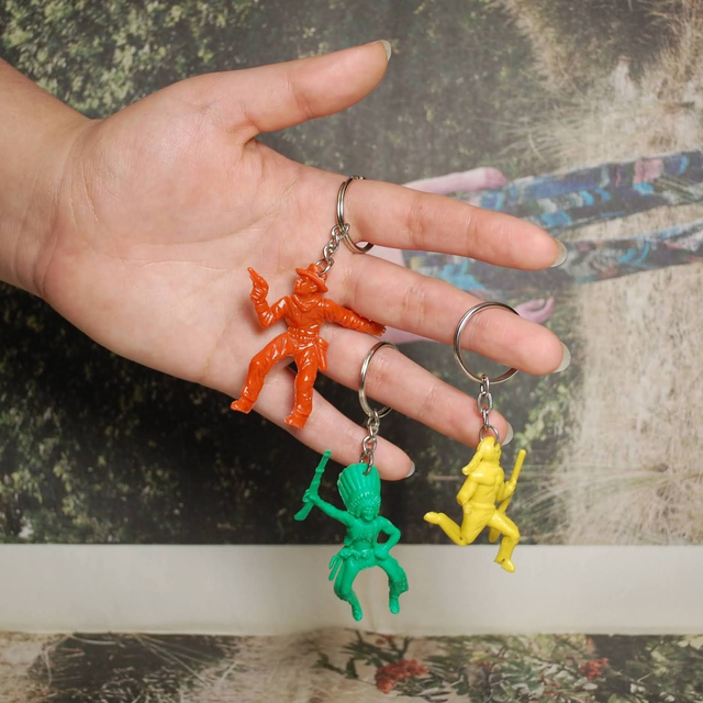 VINTAGE FIGURINE KEYCHAIN – different colors available