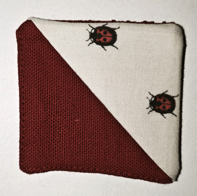 Marque pages brodeaux motifs coccinelles
