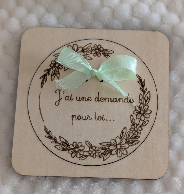 Demande  en bois 10/10 cm personnalisable 