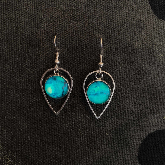 E04 — Coral Cadence