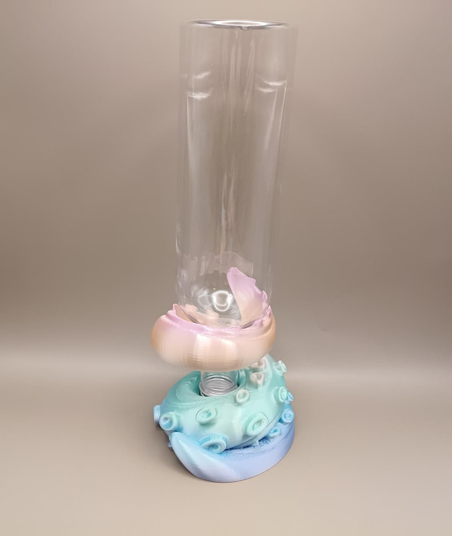 Tentacle wine bottle holder