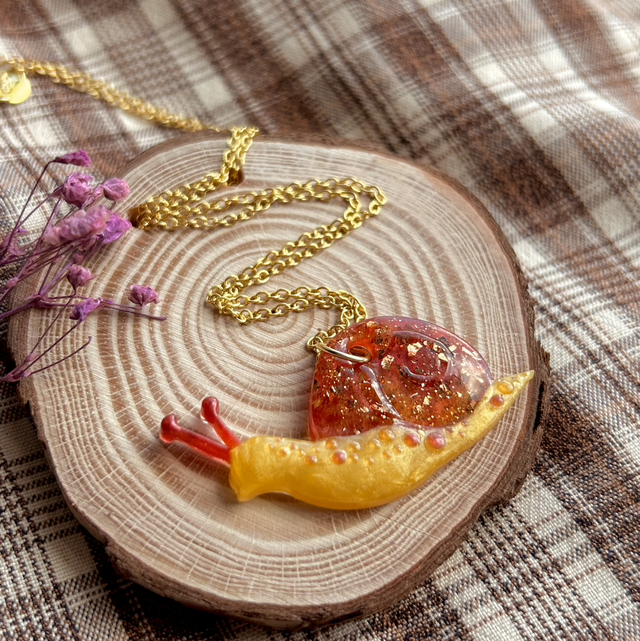 Cosy Autumn - Autumnal Snail Necklace 