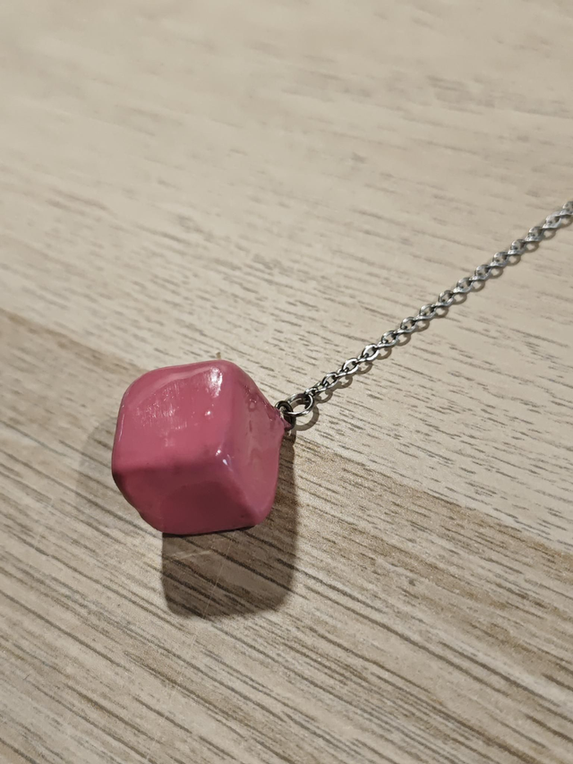 Pendule cube - rose