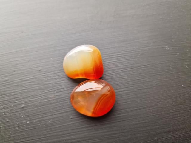 Carnelian tumblestone