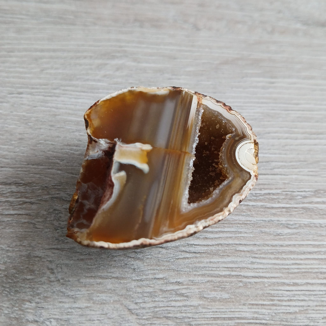 Agaat Geode 4x4x2cm (12.056)