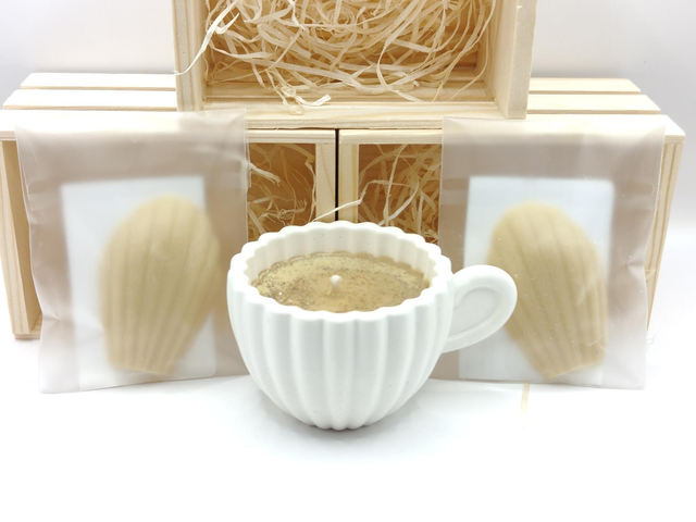 Coffret "L’Heure du Goûter" – Duo Tasse Artisanale &amp; Madeleines