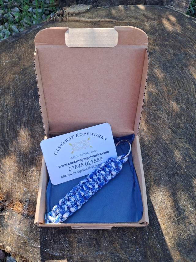 Keyring - Boxed - Blue/white