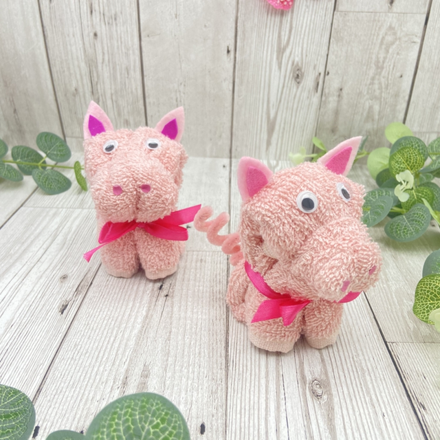 Pig Flanimal™ piglet washcloth gift
