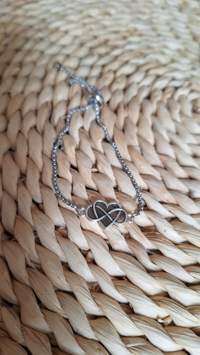 Bracelet cœur infini noir transparent 