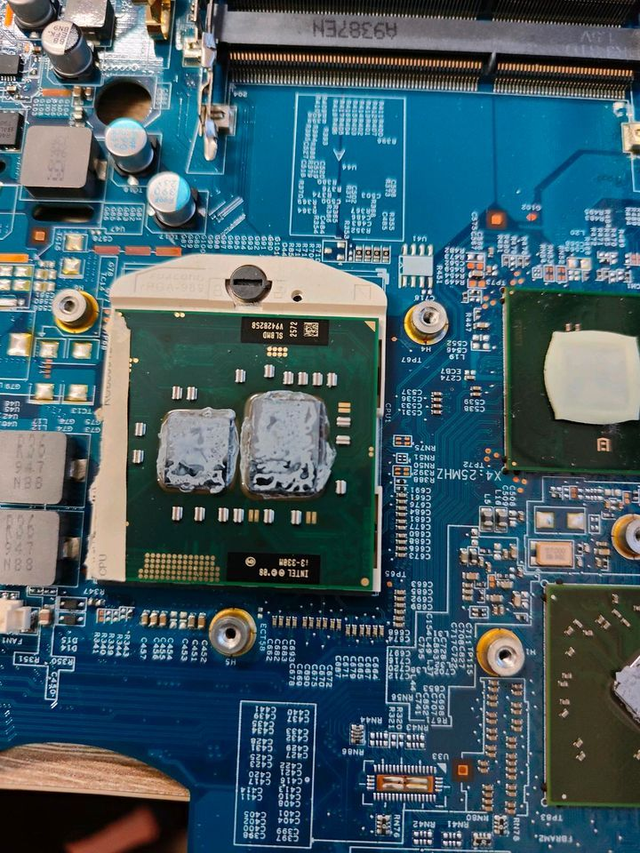 Intel Core i3 330M 330M - 2,13 GHz Dual-Core Laptop Prozessor Gebraucht