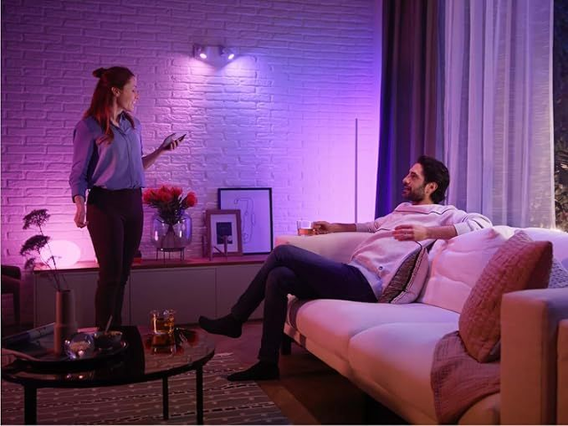 Philips Hue Ambiance blanche et couleur GU10 pack double 2 x 350 lm