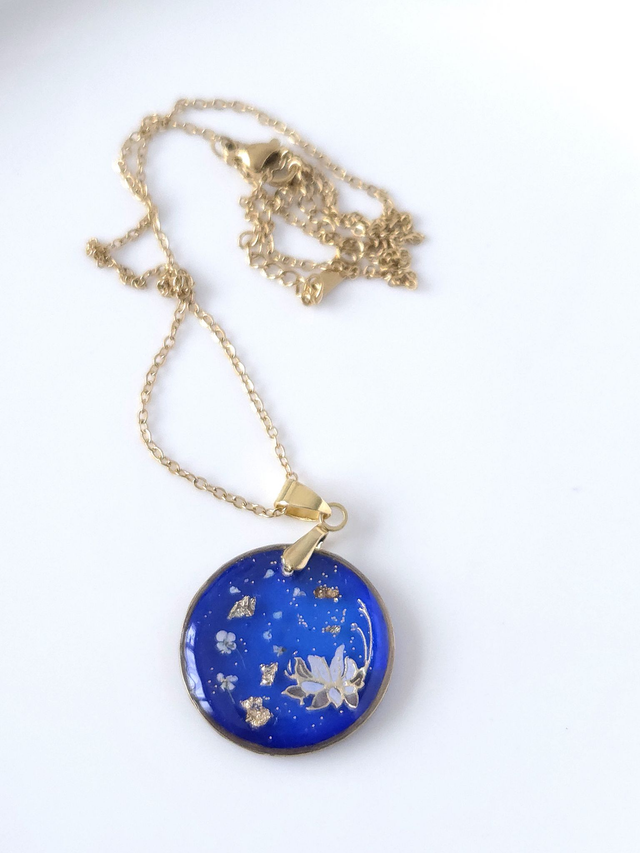Collier Lotus bleu et or