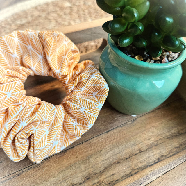 Chouchou à feuilles géométrique jaune