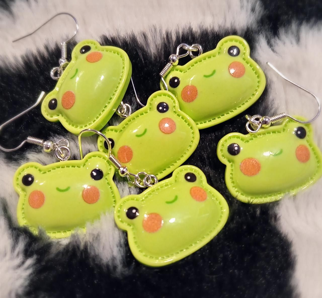 Froggy earrings