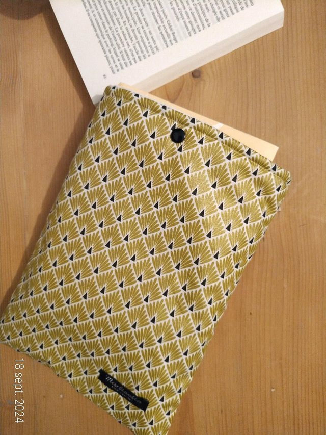 Pochette à livre grand format / tablette 