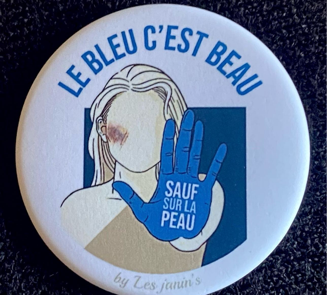 Badge Le Bleu C’est Beau Sauf Sur La Peau 2