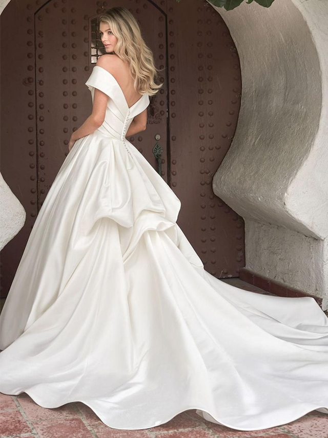 Robe de Mariée Princesse Satin Traîne Longue 