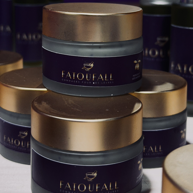 Scrub naturale al Karitè e burro di Cacao con vitamina A/C/D/E