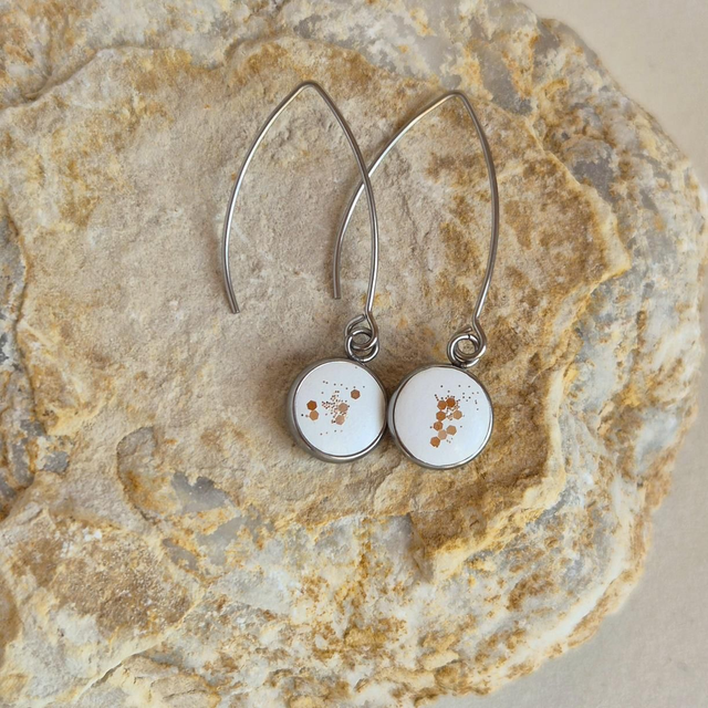 Concrete Dangle Earrings, White, gold glitter
