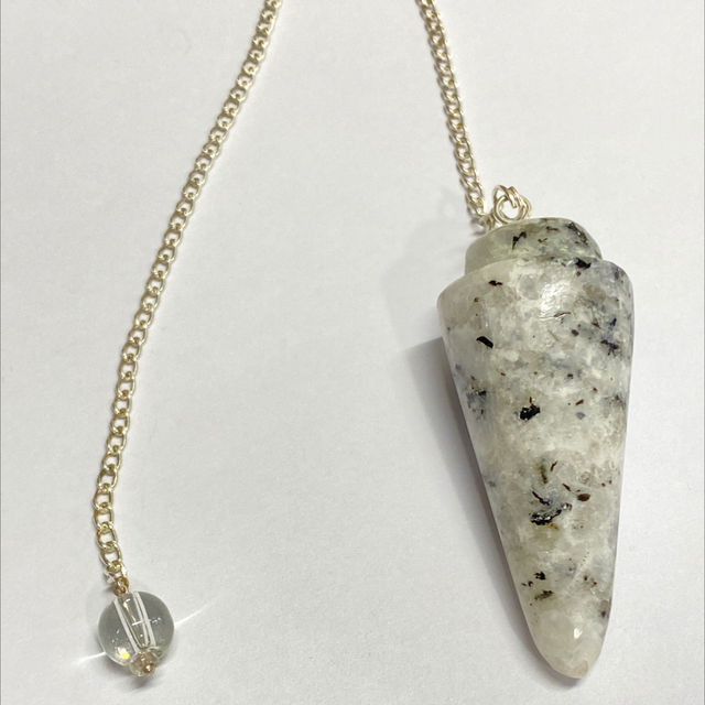 Péndulo piedra luna