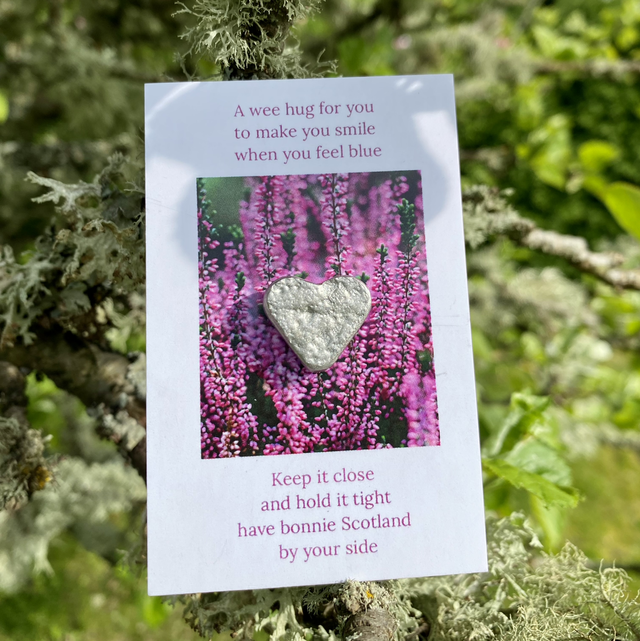 Bonnie hug - Scottish pocket hug