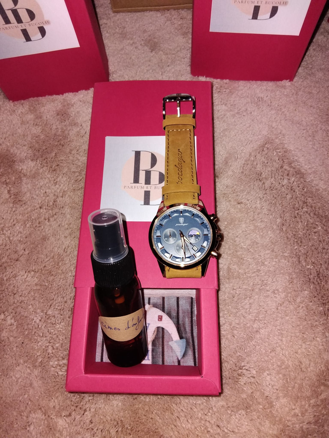 Coffret 1 parfum + 1 montre homme POEDAGAR modèle 2