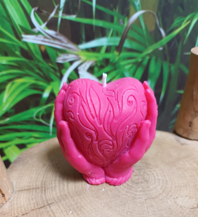 Bougie &quot;Cœur&quot; cerise noire explosive 