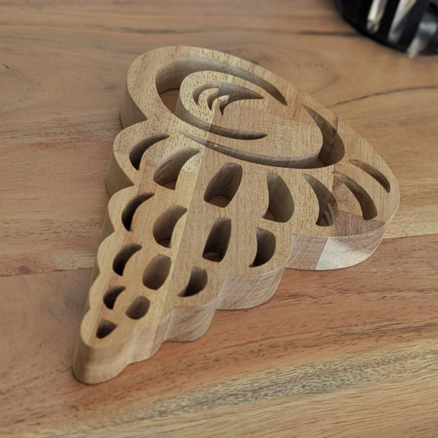 Coquillage en acacia