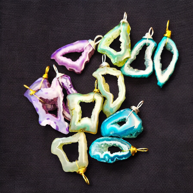 Colliers FJÖRD - agate teintée