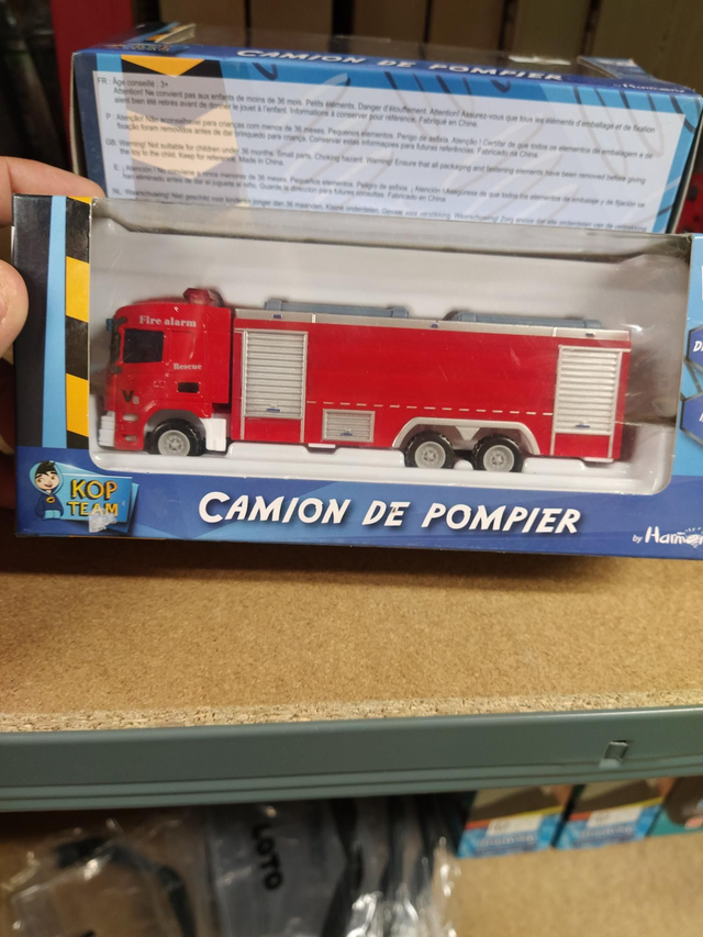 CAMION POMPIER 