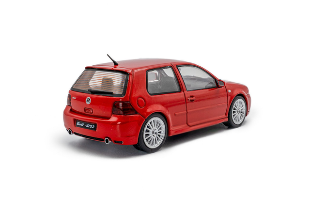 Volkswagen Golf IV R32 Toronto Red 2003 Solido S4313604 1/43