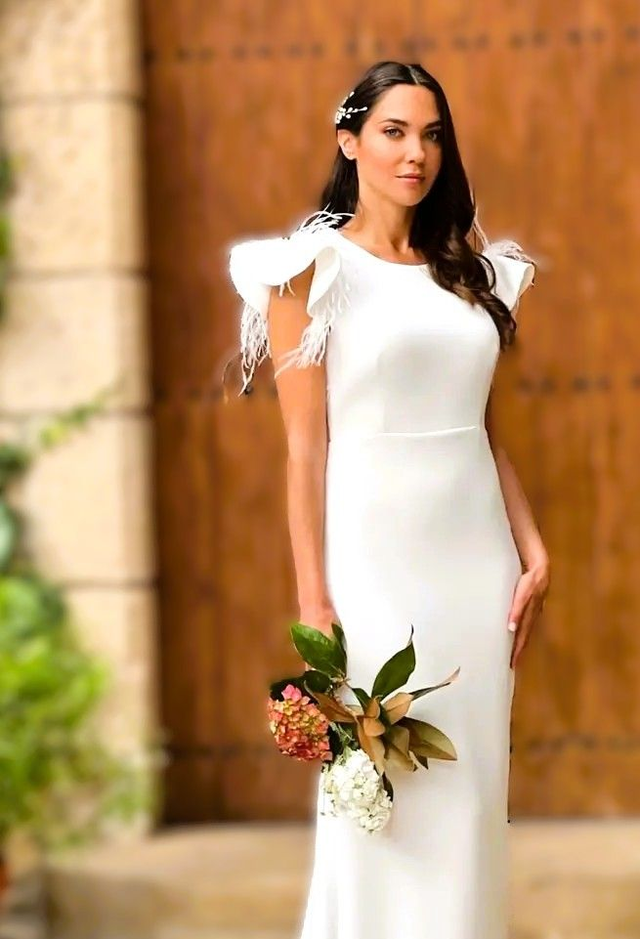 Robe de mariée  EN Crêpe blanc &amp; allure contemporaine | Cira