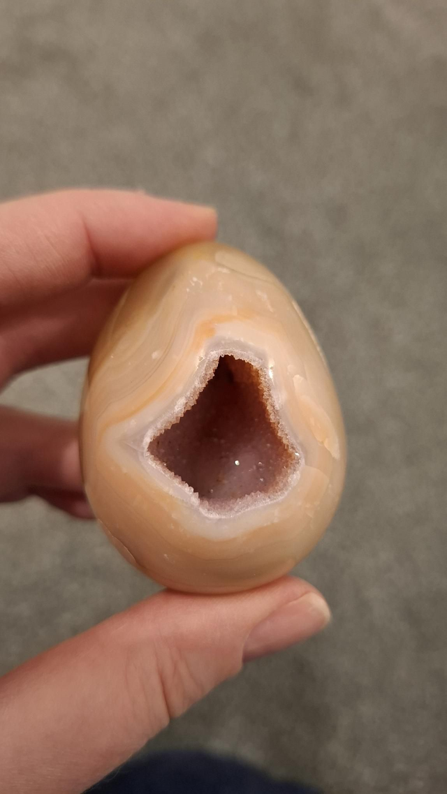 Agate druzy crystal egg, polished sugar druzy