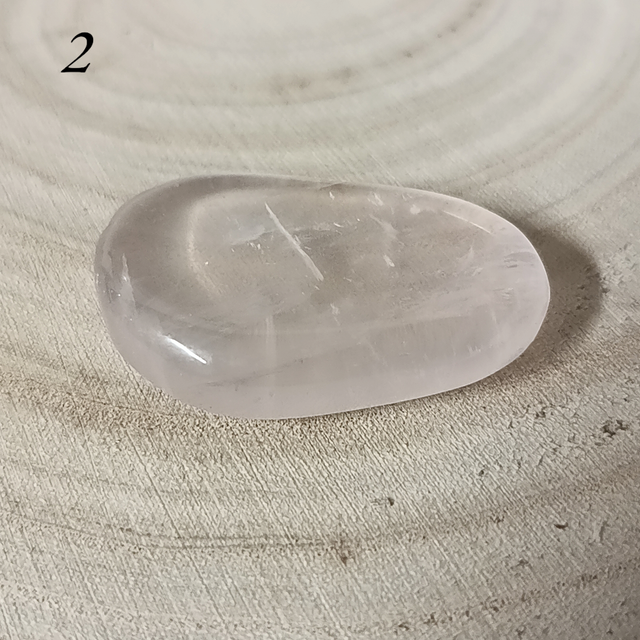 Quartz Rose / Pierre Plate Polie / Qualité AA / Forme N° 2