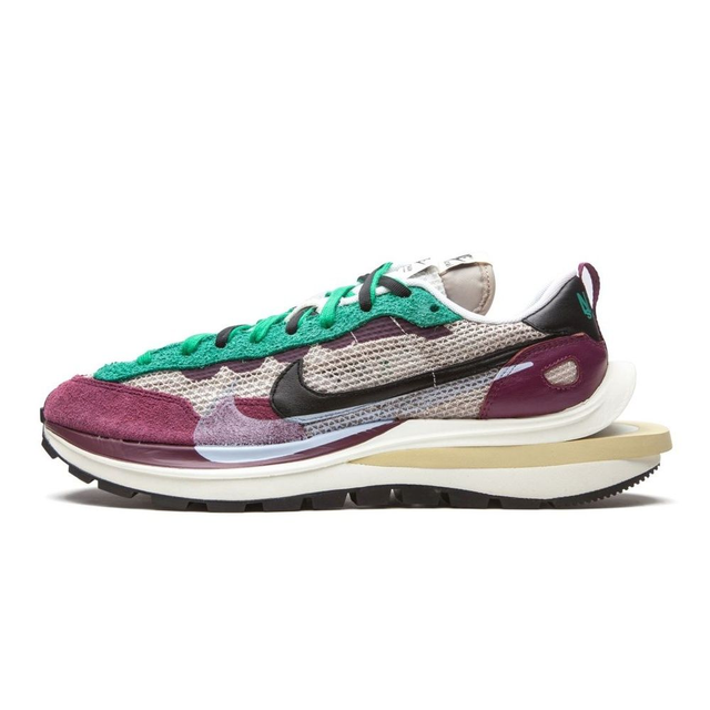 Nike VaporWaffle Sacai - Villain Red / Neptune Green