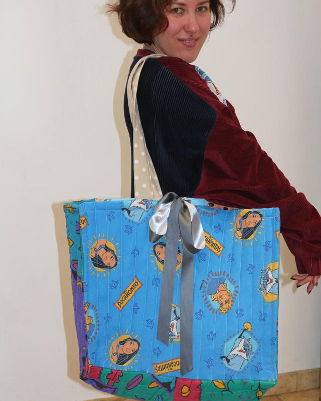 🍃 Sac Cabas XL Upcyclé – Modèle Unique « Pocahontas & Meeko »