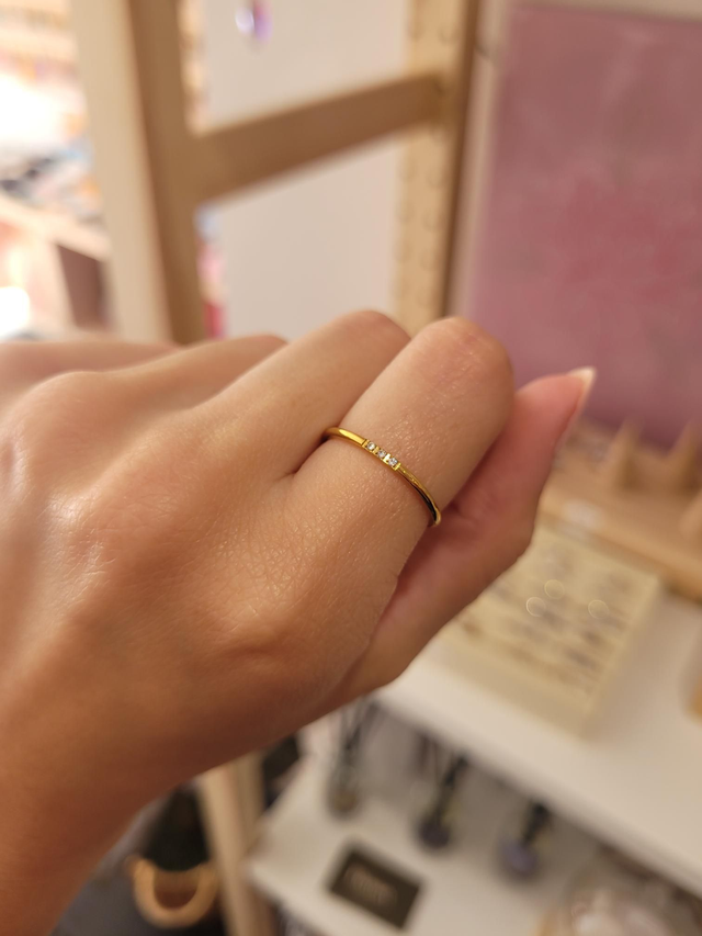 Gold stainless steel 3 stone cubic zirconia dainty band ring - Size J - SL-077