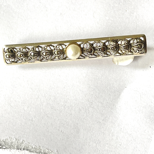  Art Déco Brosche mit Markasiten und Perle 